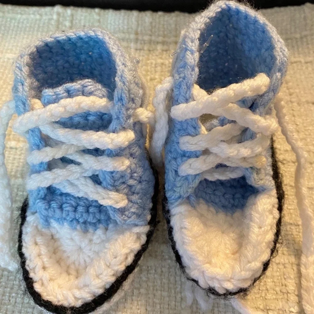 Hand Crocheted Booties Kids 0-6M Blue White High Top Sneaker All Star Soft Sole